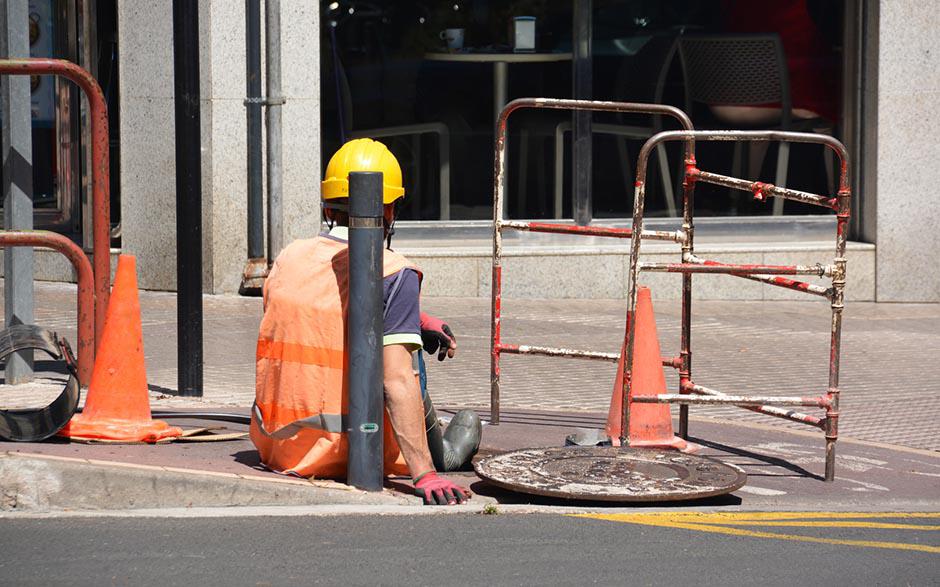 comment déboucher une douche Paris 9