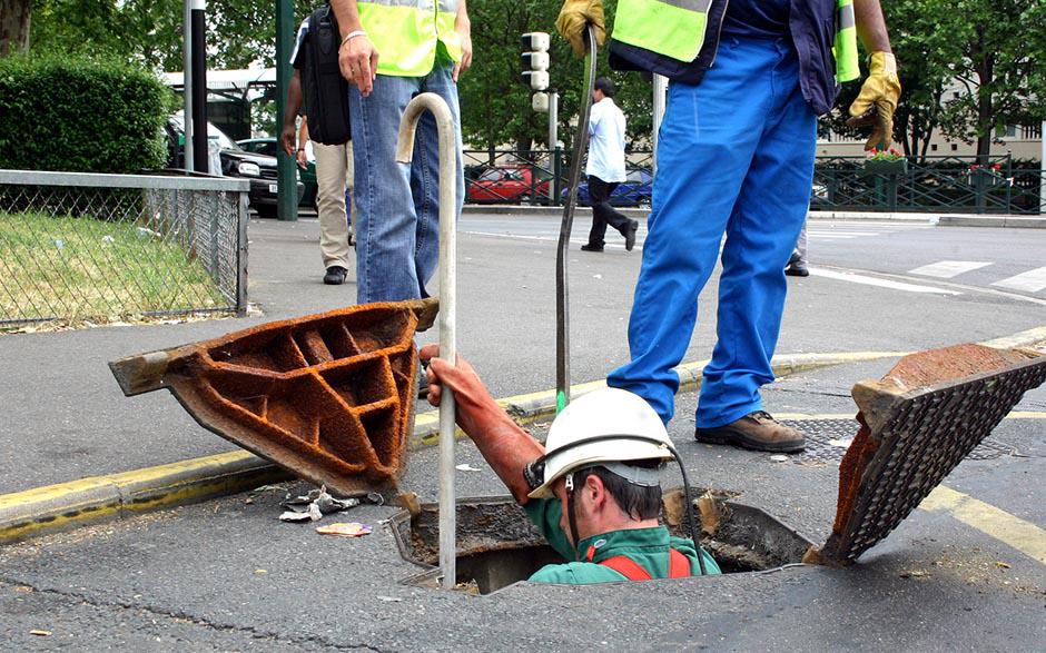comment déboucher une douche Paris 9