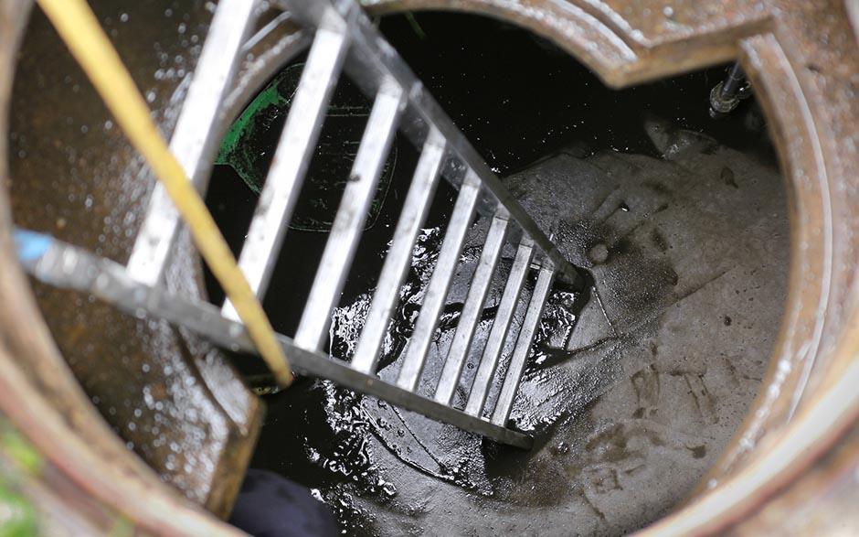comment déboucher une douche Paris 9